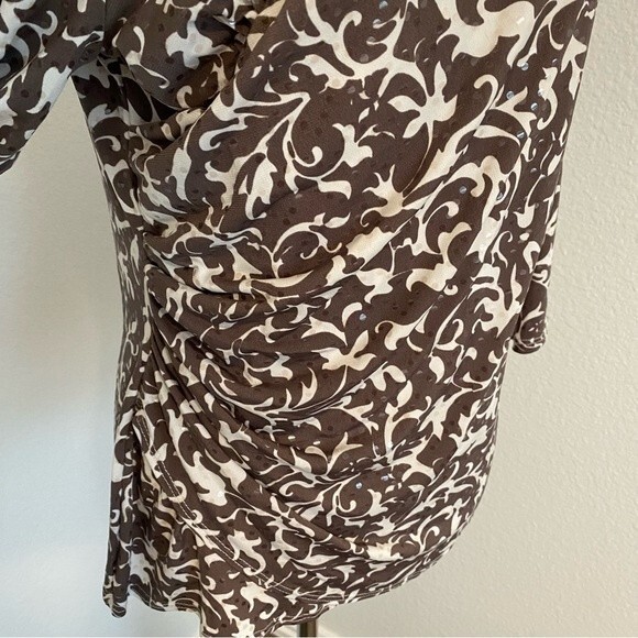 NWT Shimmer Ruche Asymmetrical Neck 3/4 sleeve Floral Taupe Top by JBS Size S - Picture 4 of 10